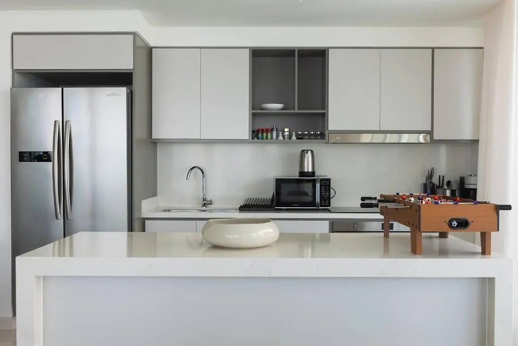 New 3Bdr Apartment In Sunrise Bay With Own Beach Dubai 0*,