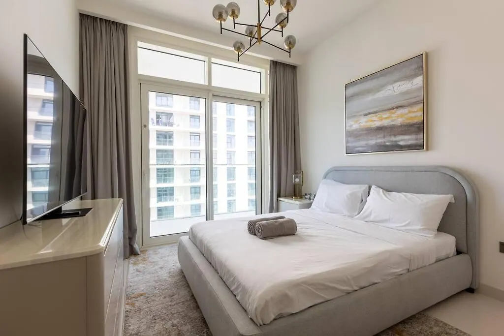 New 3Bdr Apartment In Sunrise Bay With Own Beach Dubai