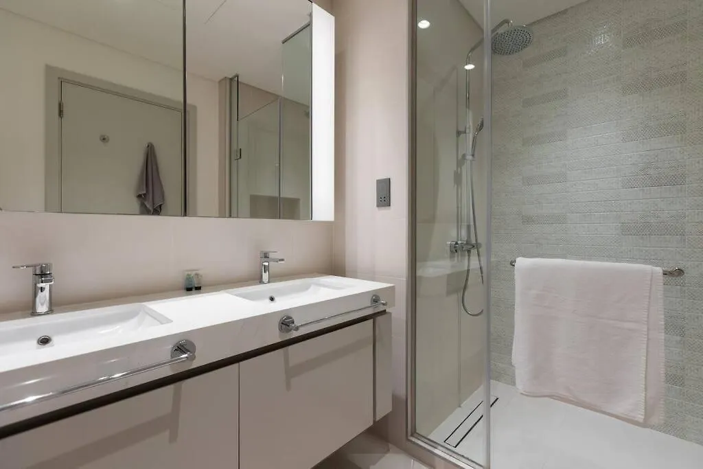New 3Bdr Apartment In Sunrise Bay With Own Beach Dubai 0*,