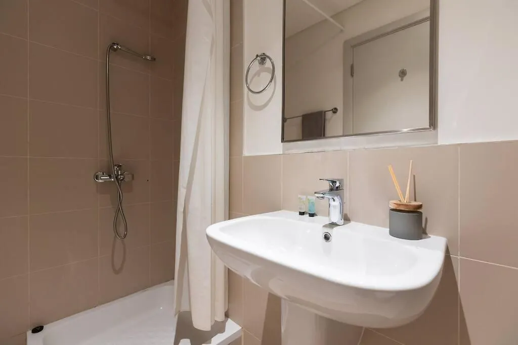 New 3Bdr Apartment In Sunrise Bay With Own Beach Dubai