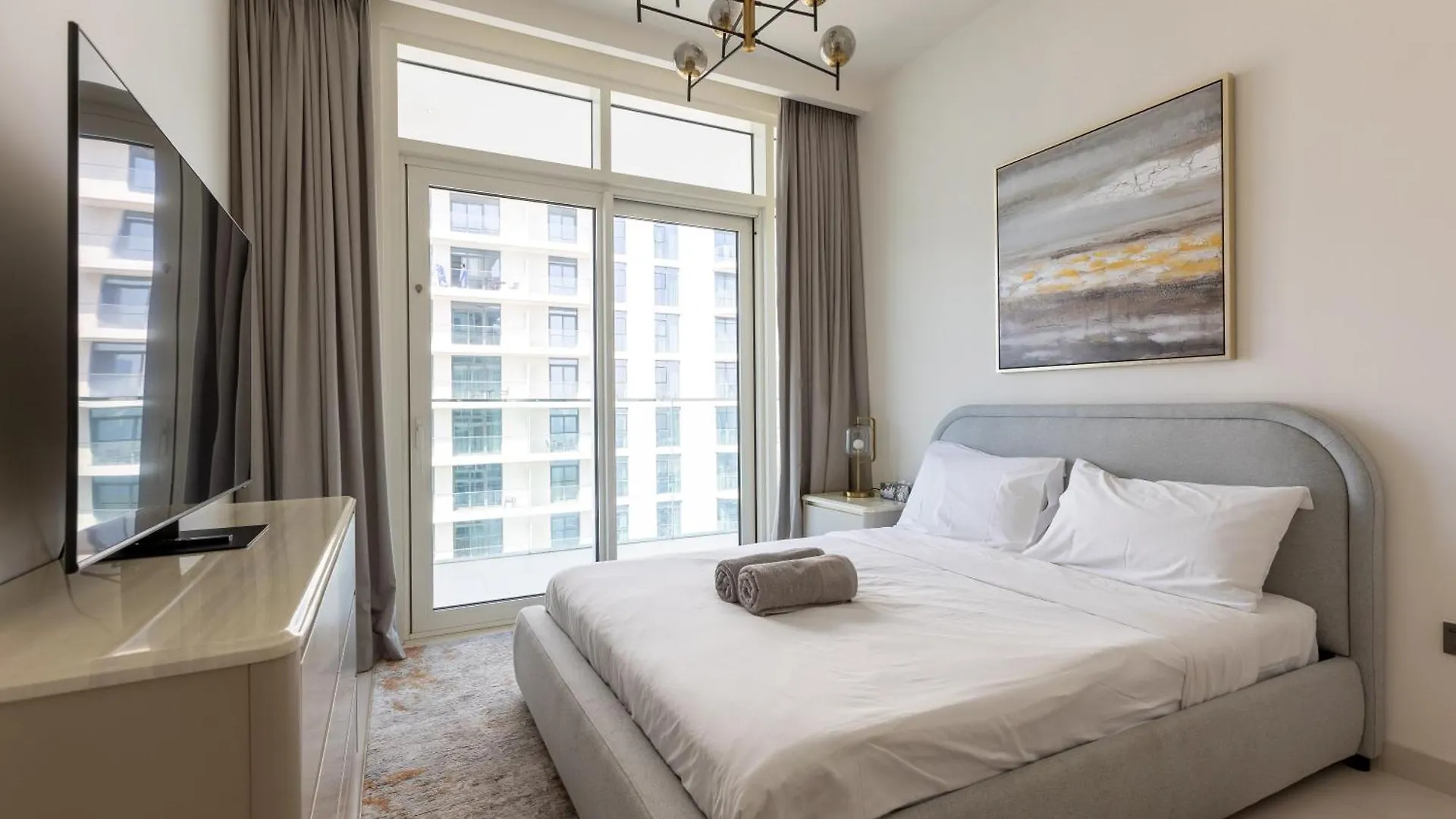 New 3Bdr Apartment In Sunrise Bay With Own Beach Dubai