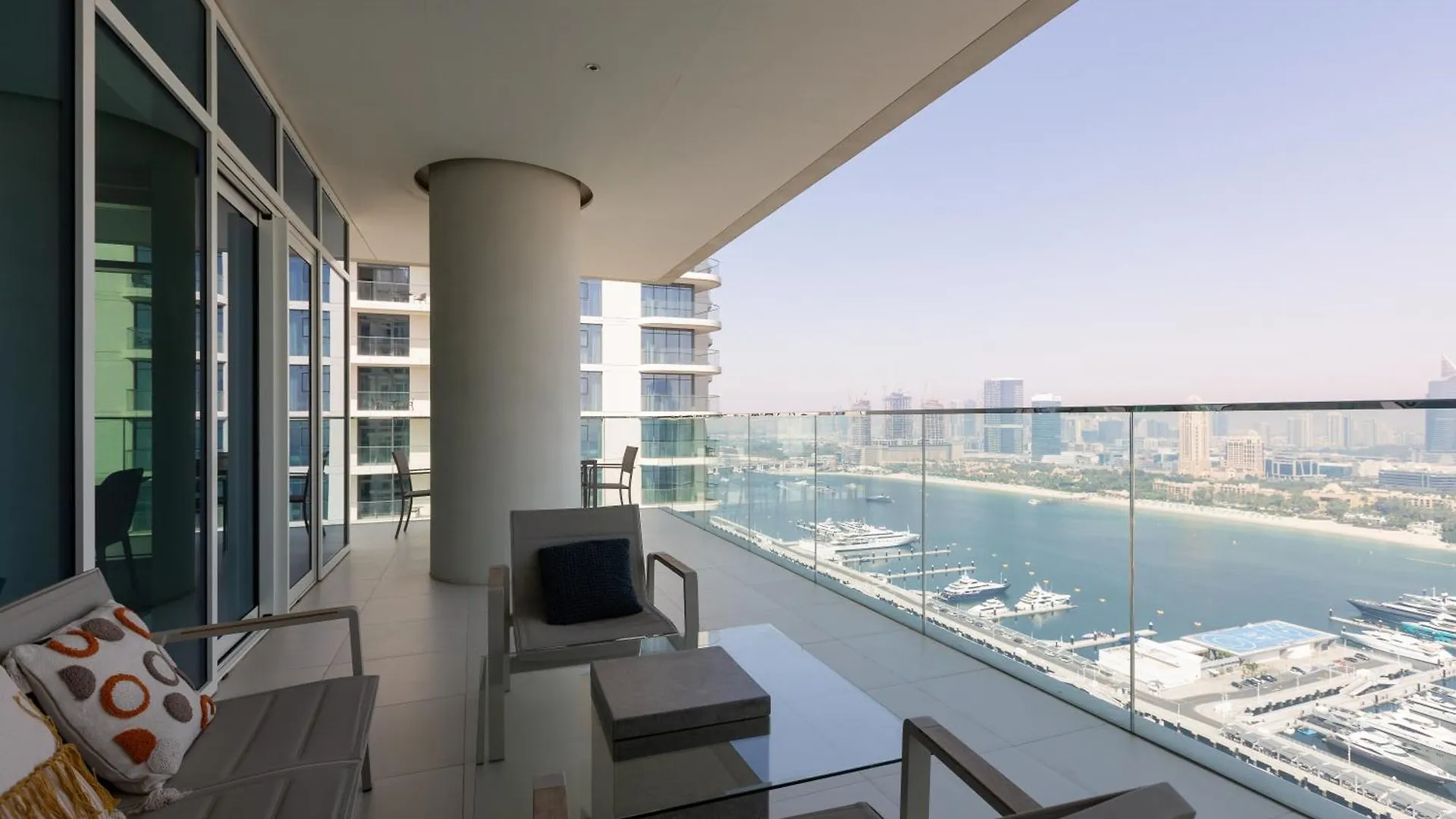 New 3Bdr Apartment In Sunrise Bay With Own Beach Dubai