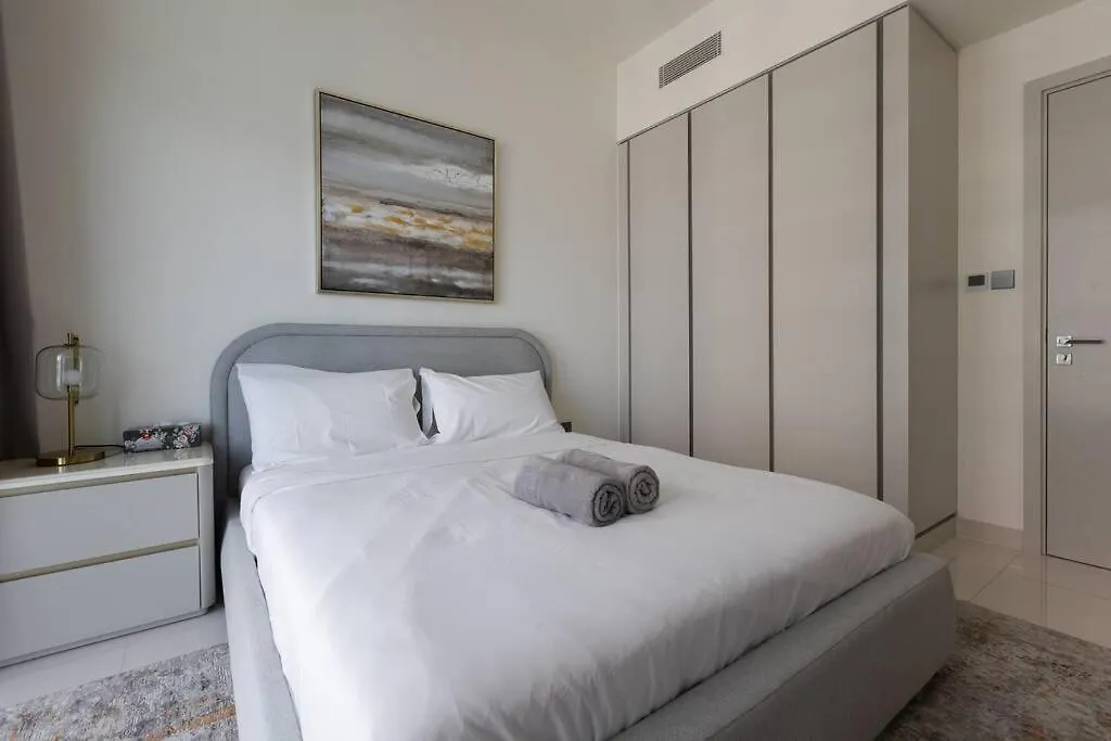 New 3Bdr Apartment In Sunrise Bay With Own Beach Dubai